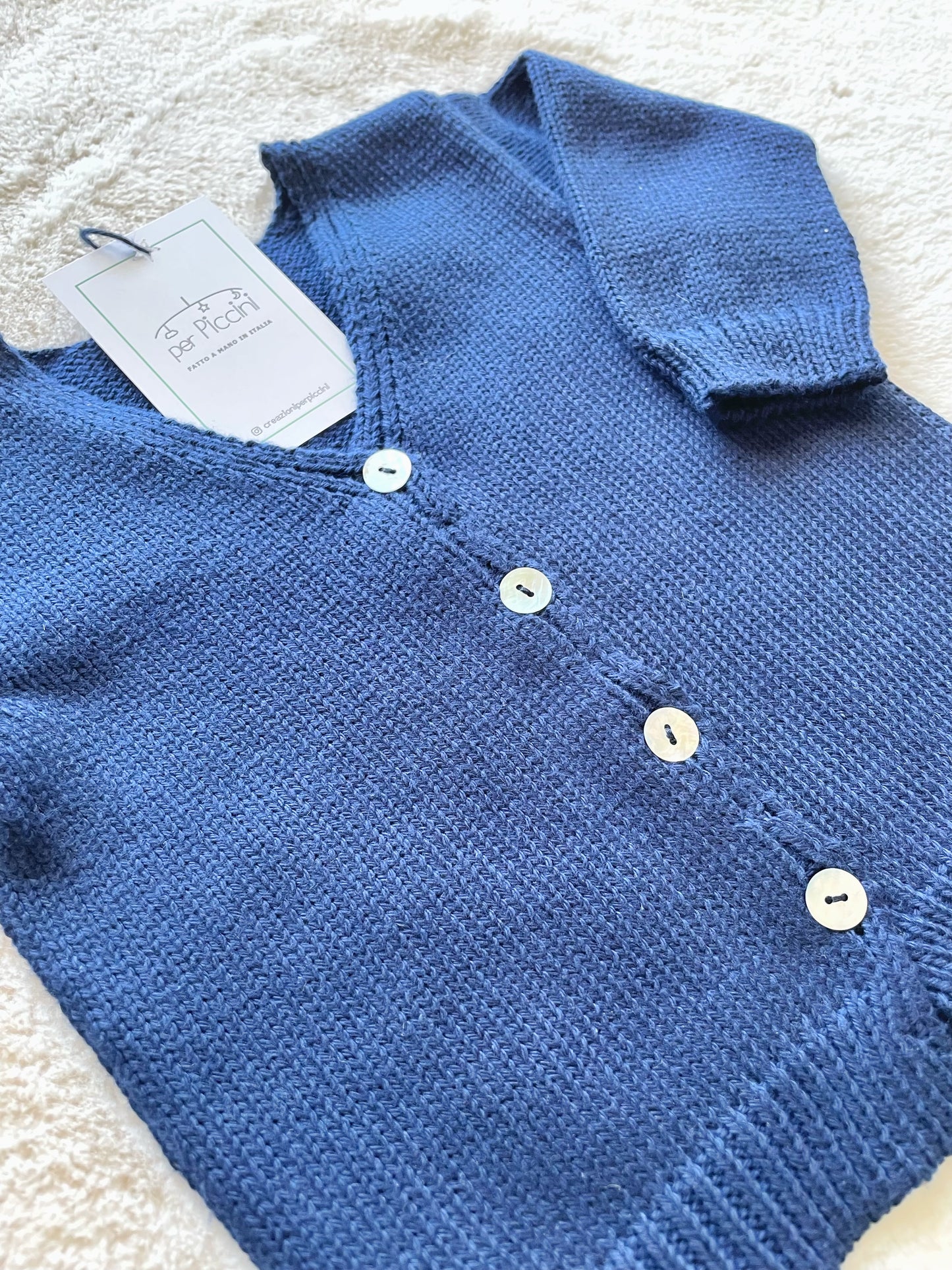 Cardigan neonato classico in cotone con scollo a V