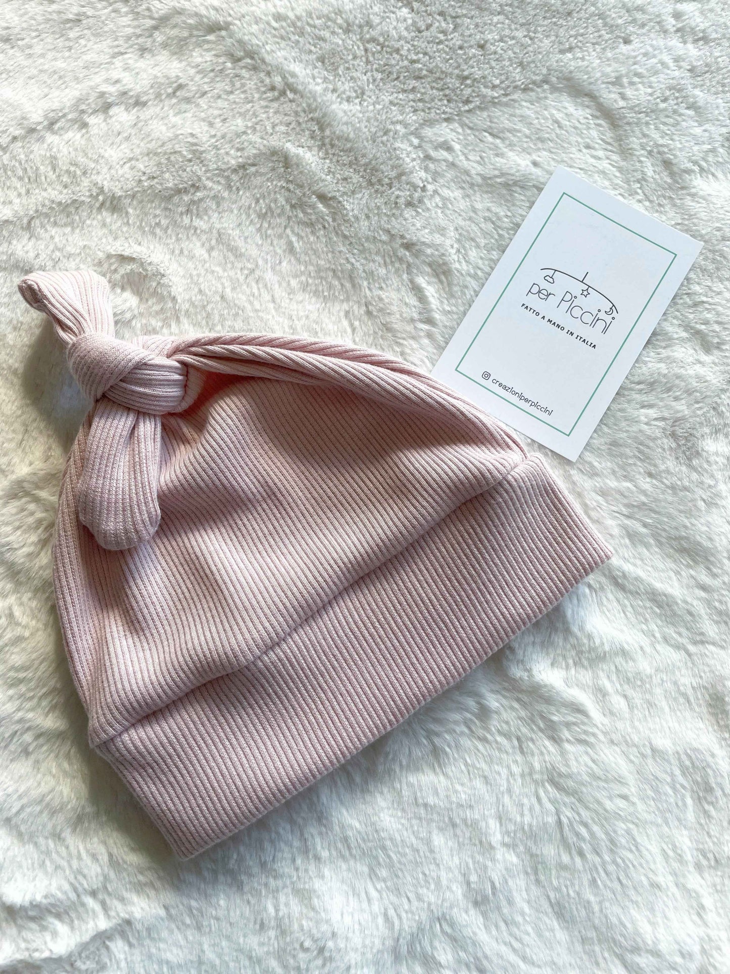 Cappellino neonato con nodo in jersey di cotone a costine