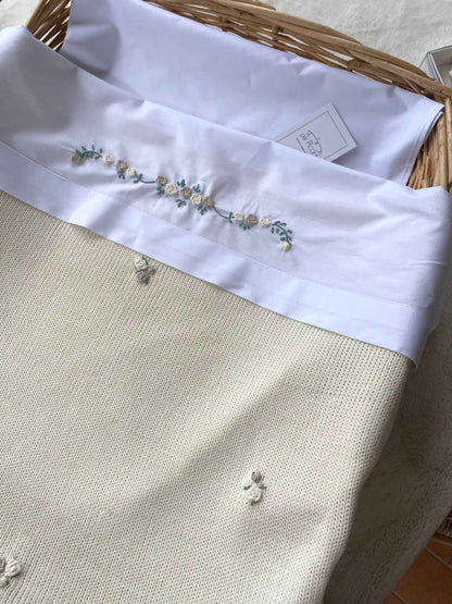 Parure lenzuola culla e federa ricamate