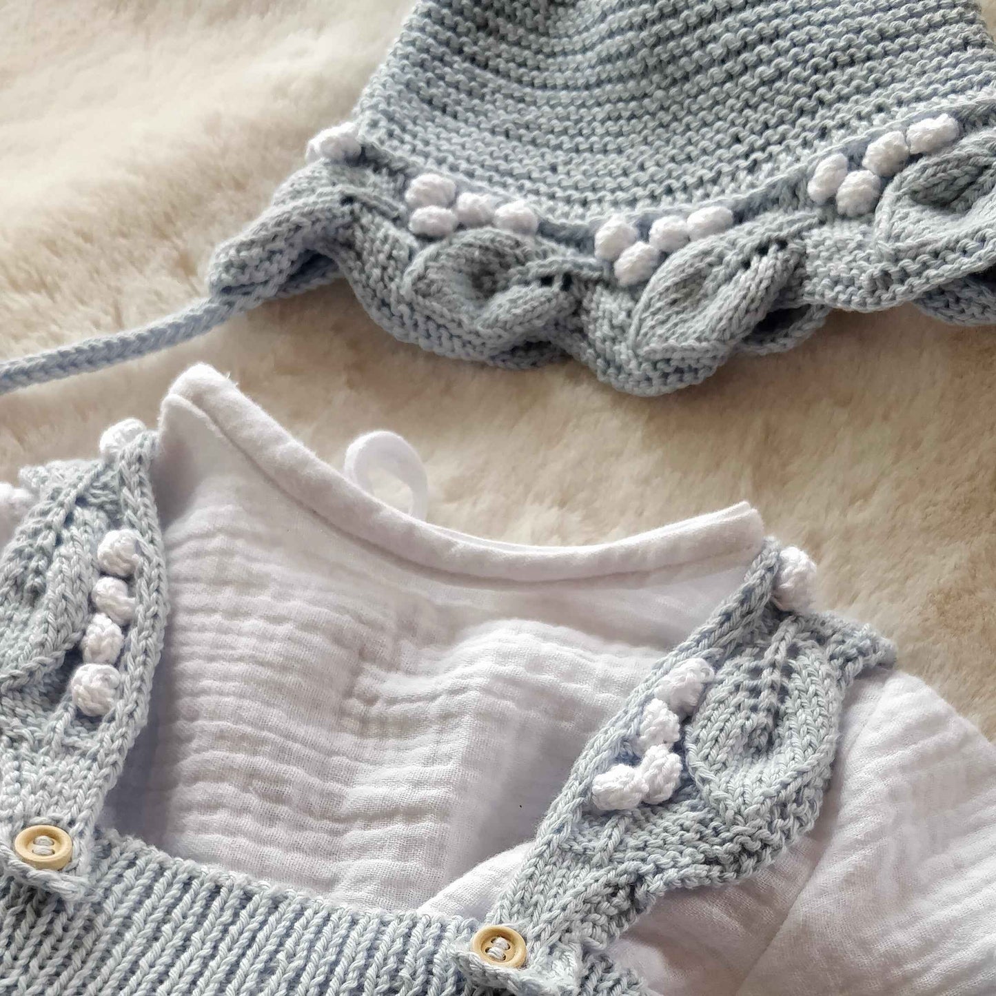 Pagliaccetto foglioline e pois in cotone