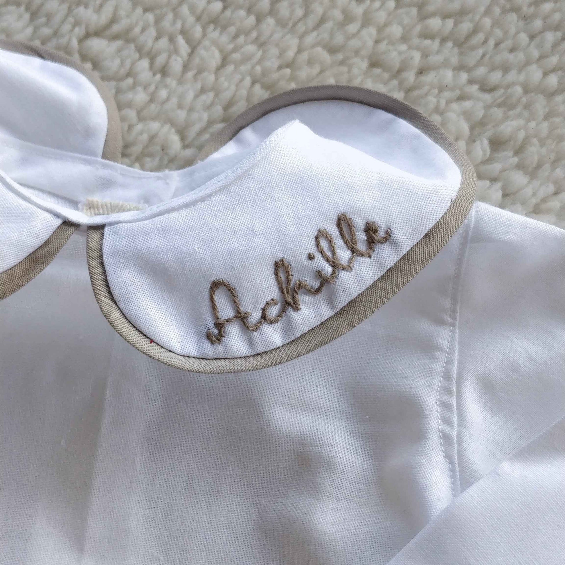 Camicia cerimonia bambino in puro cotone con abbottonatura sul retro