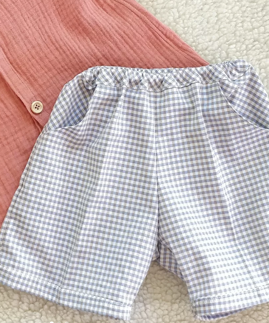 Bermuda neonato in cotone con tasche e piega frontale